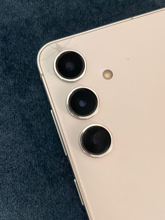 Samsung s24 128/8