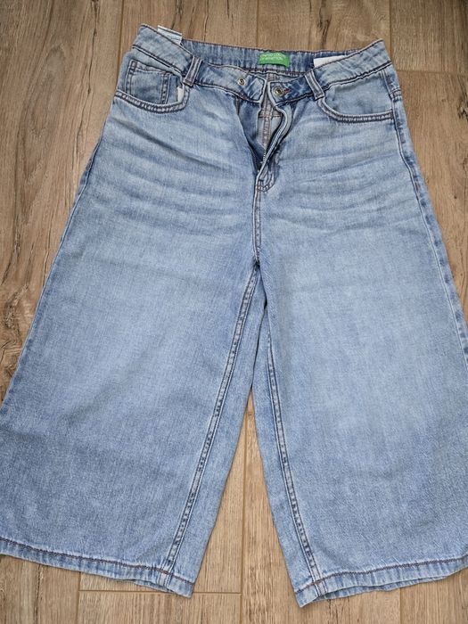 Pantaloni scurti Benetton mar 11-12 ani