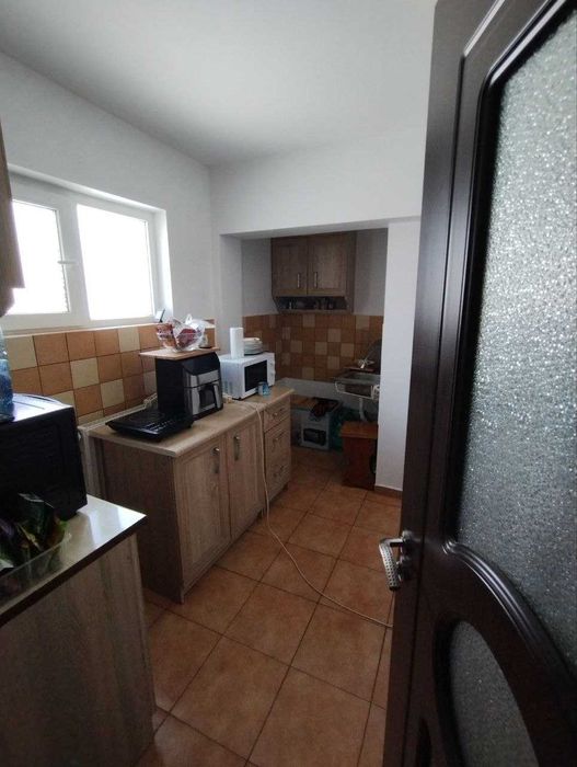 Propietar Vand Apartament 2 camere decomandat 50 mp Centrală Ariston Noua pe cupru , etaj 4/4 – Acoperis Hidroizolat Fara Infiltratii Razboieni