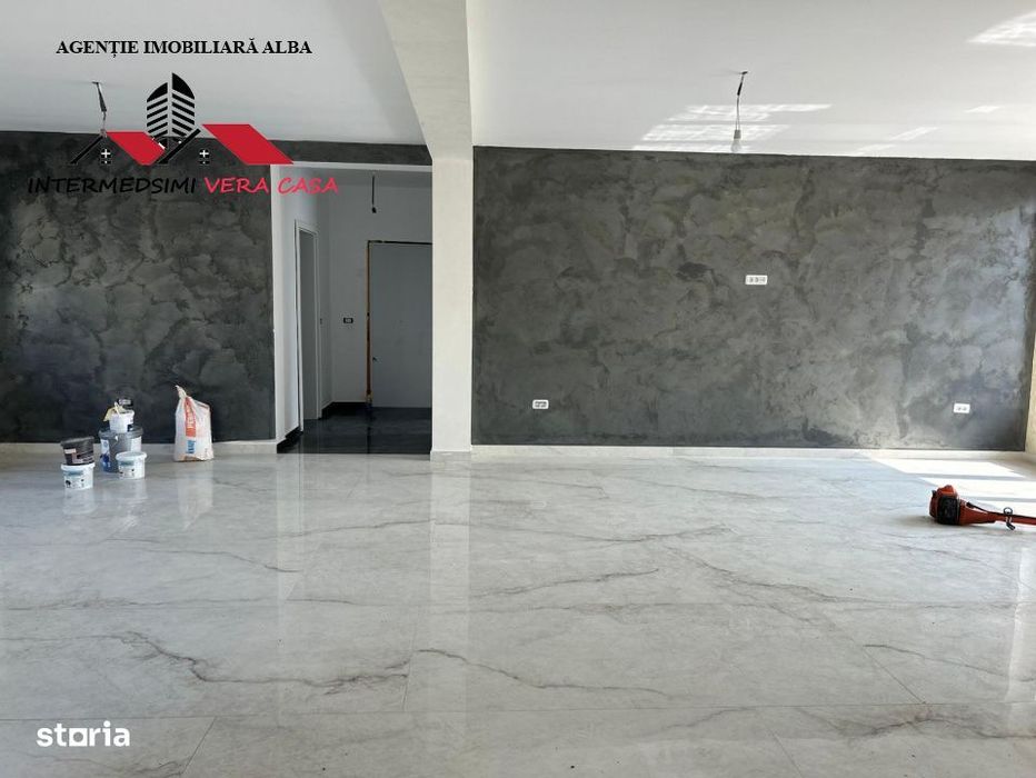 Casa noua 4 camere, 2 bai de vanzare Alba - Cetate in spate la Piata