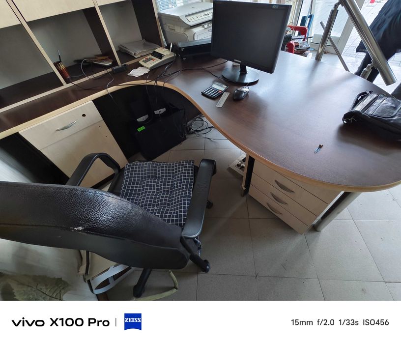 голямо бюро + шкафове