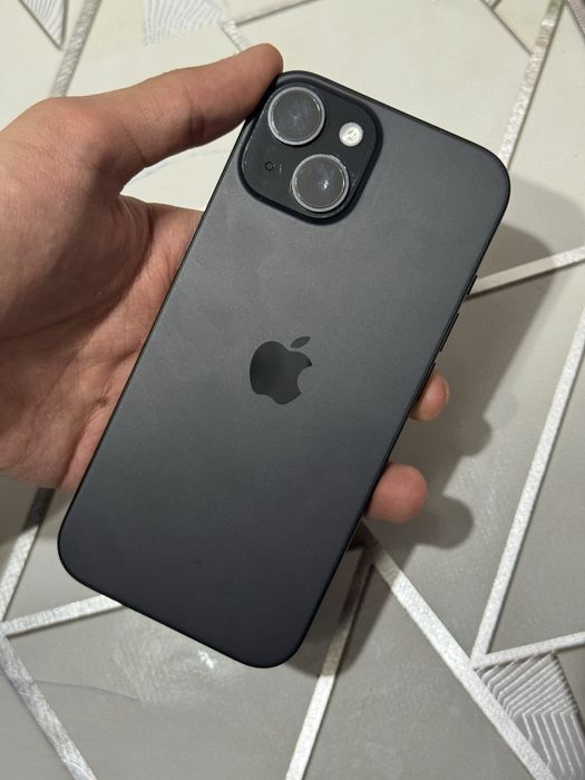 Iphone 15 с коробкой,в идеальном состоянии внешне,89 % акб