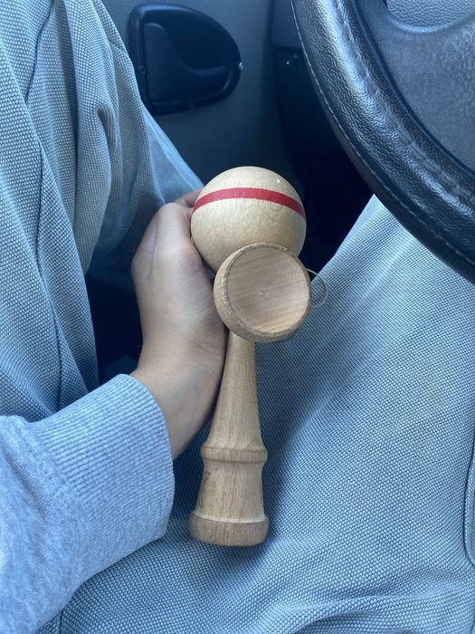 Kendama x folosita o saptamana si nu e scapata