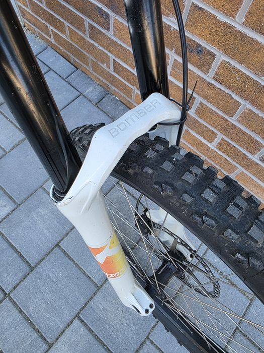 Nicolai DH Mountain Bike – Marzocchi Bomber