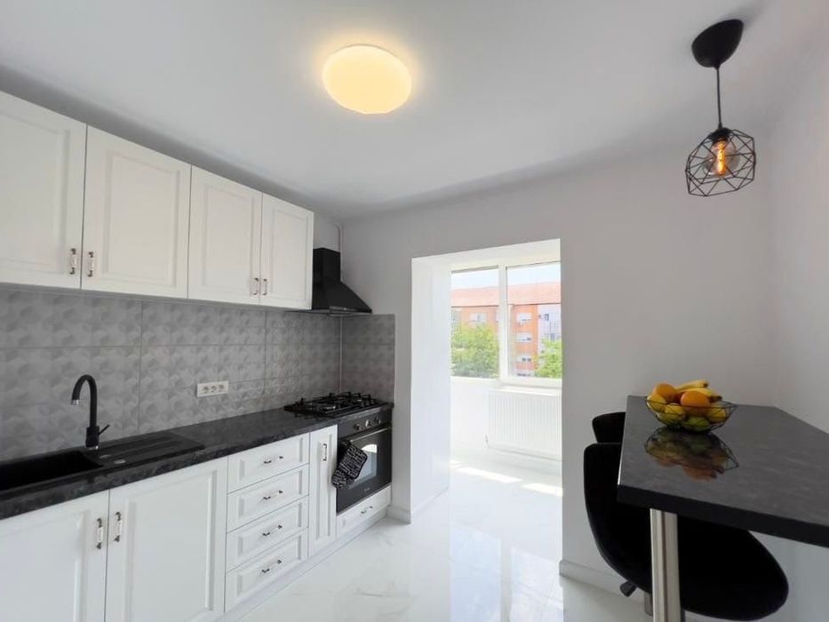 Apartament 3 camere de inchiriat 600€