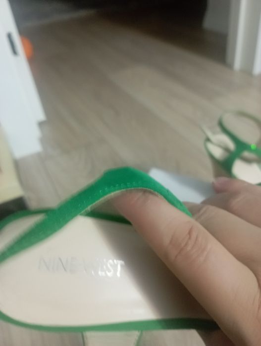 Женская обувь разные