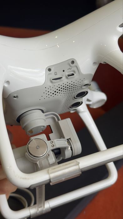 Dji phantom 4 квадрокоптер