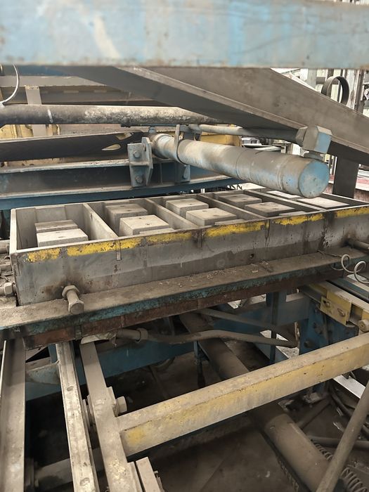 Продам 2-ва вибропресса м32-002