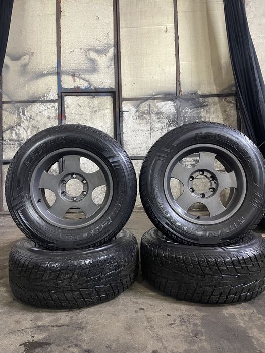 Продам диски с резиной R17