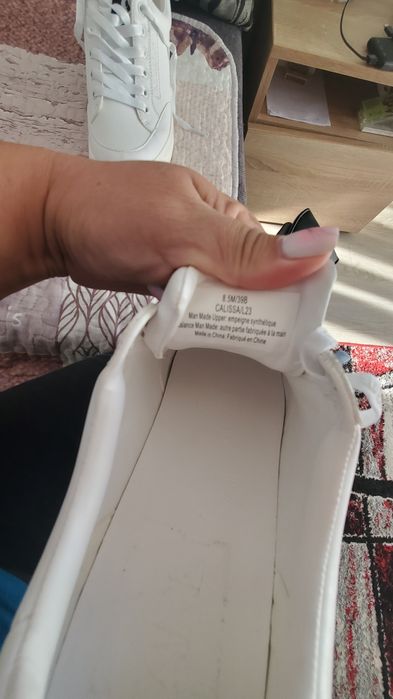 Karl Lagerfeld femei noi