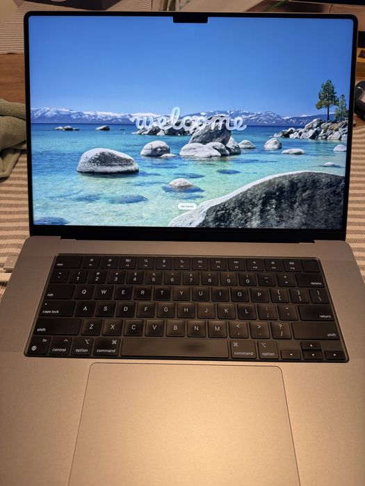 Apple MacBook Pro M1 - 2021 - 32BG RAM - 1TB SSD