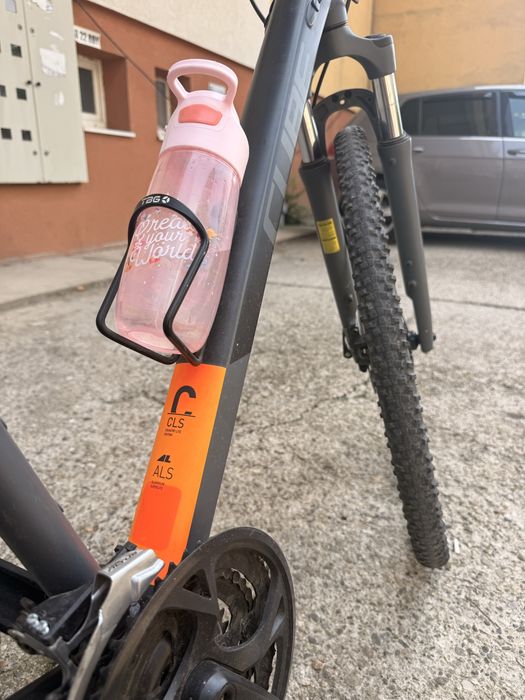 Bicicleta cube in stare perfecta