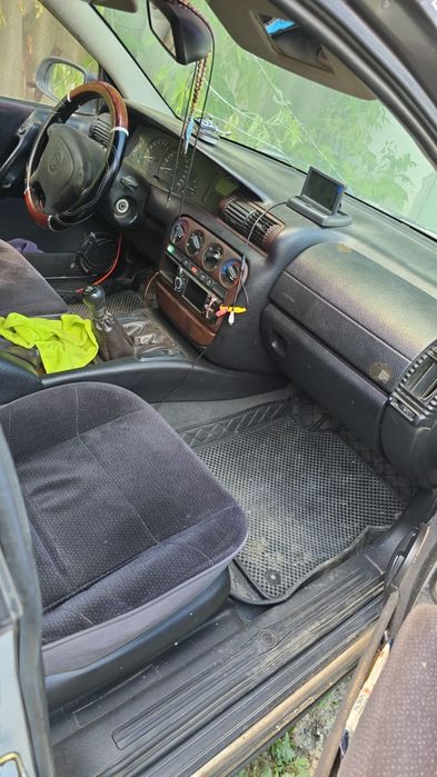 Продам машину Opel omeg b 2.0 1995г.
