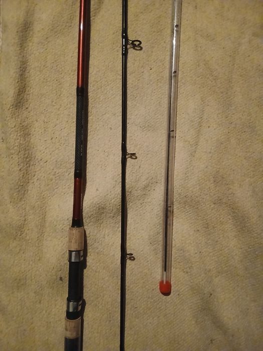 Vând lanseta feeder