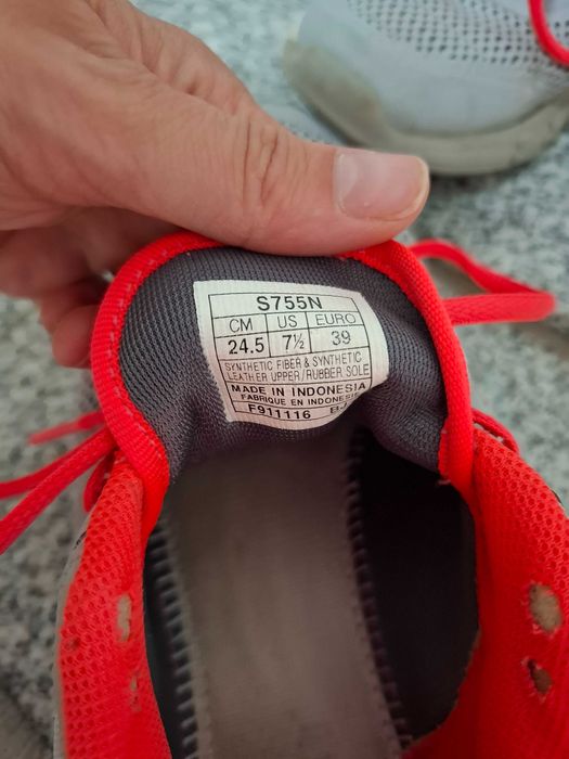 Дамски маратонки ASICS