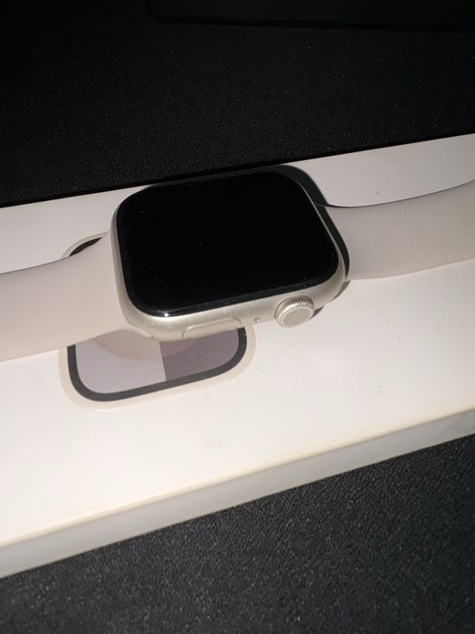 Apple watch 9 45mm Starlight