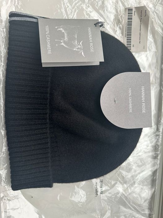 Абсолютно новая шапка из кашемира