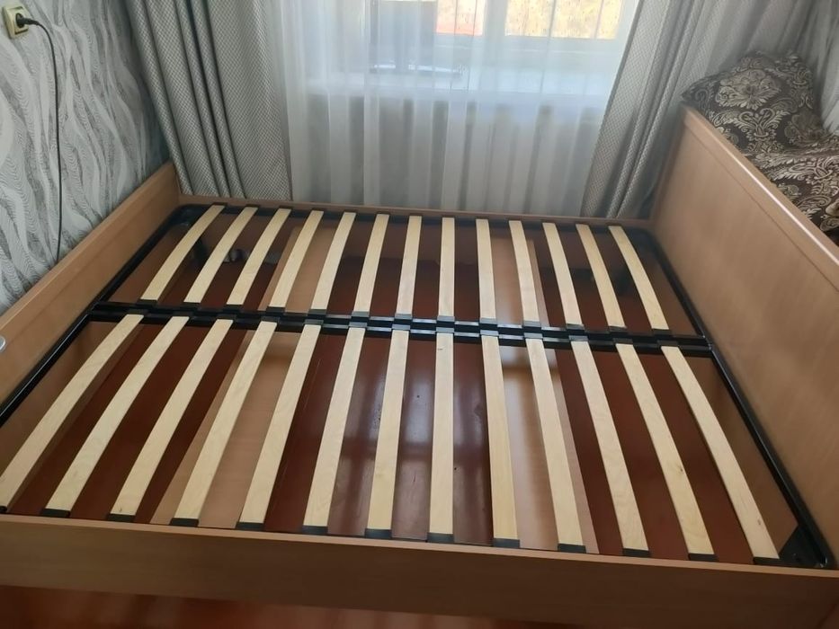 Кровать двуспальная