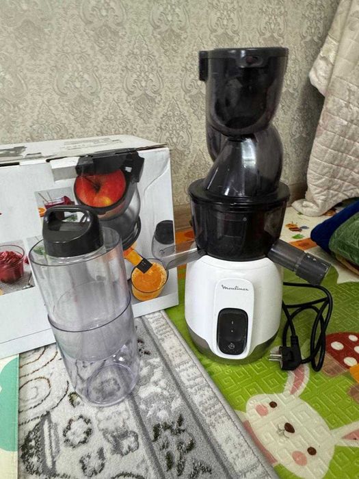 Продам соковыжималка moulinex ZU600