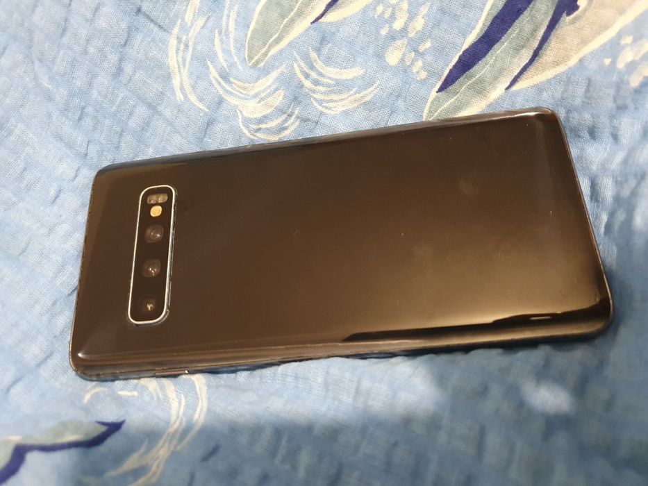Vând telefon Samsung S 10 .Oferta.