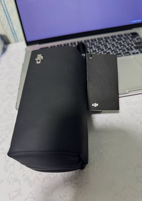 - DJI Osmo Pocket 3 Creator Combo - полный комплект.