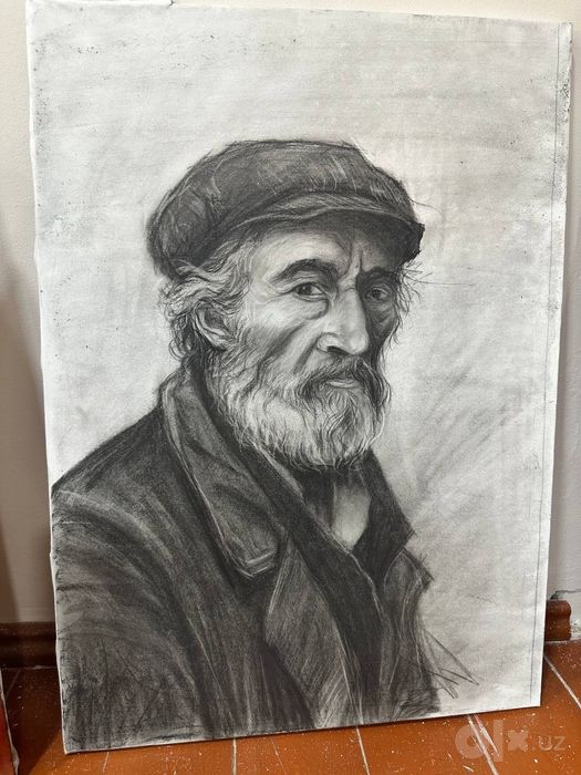 Rasmlar sotiladi komirda chizilgan va qizdirilgan tamkasiyam bor.