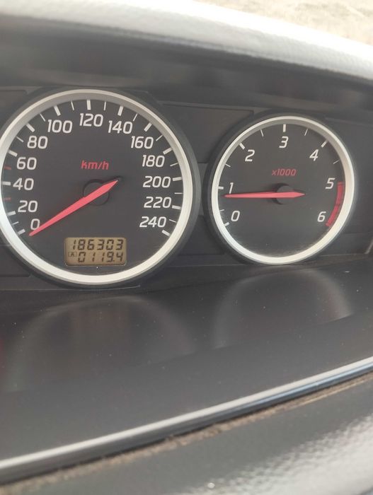 Нисан Примера  Nisan primera