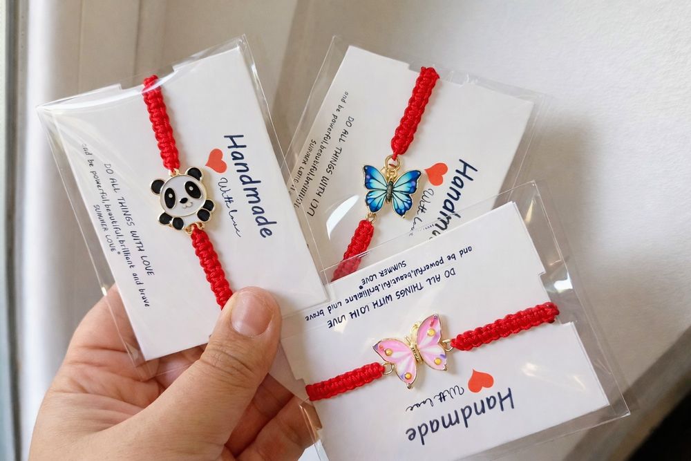 Mărțișoare  brățări împletite