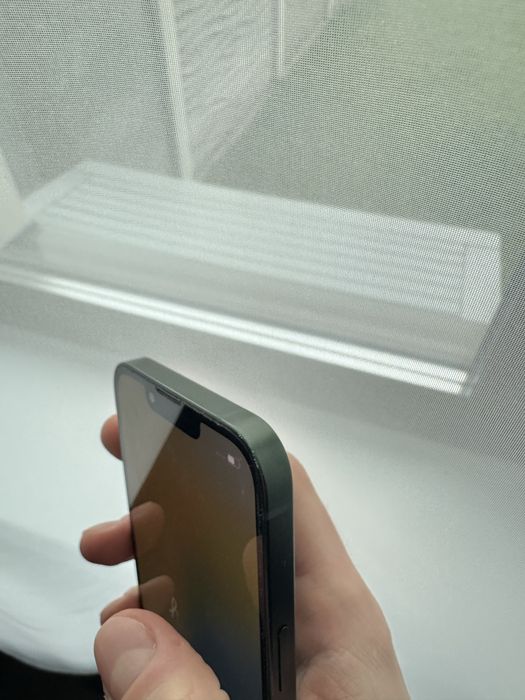 Iphone 13 culoarea Verde