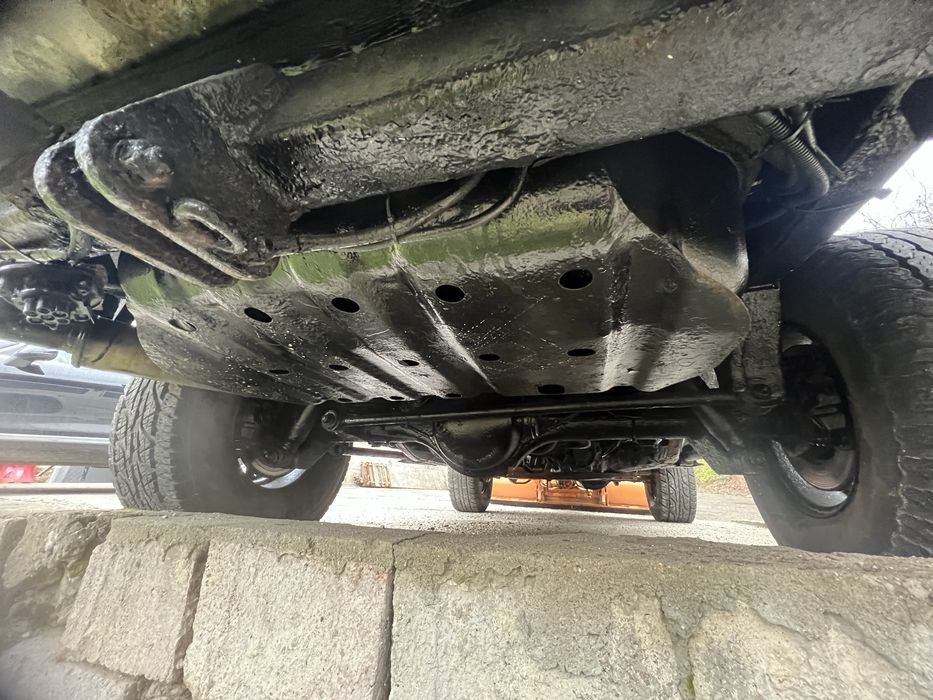 Nissan Patrol Y60, echipat deszapezire