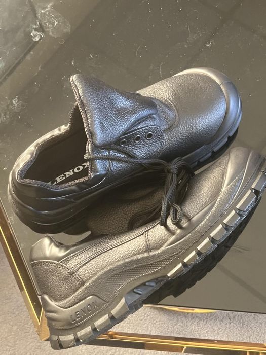 Нови мъжки обувки, румънски. Номер - 41