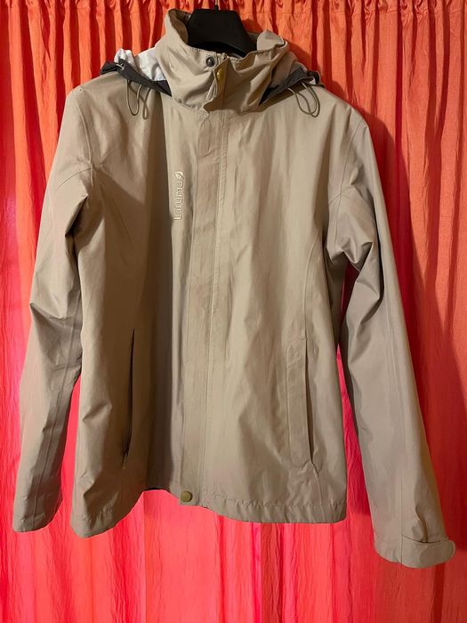 Vând jachetă damă Lafuma, impermeabilă cu membrană Gore-tex, mărime L