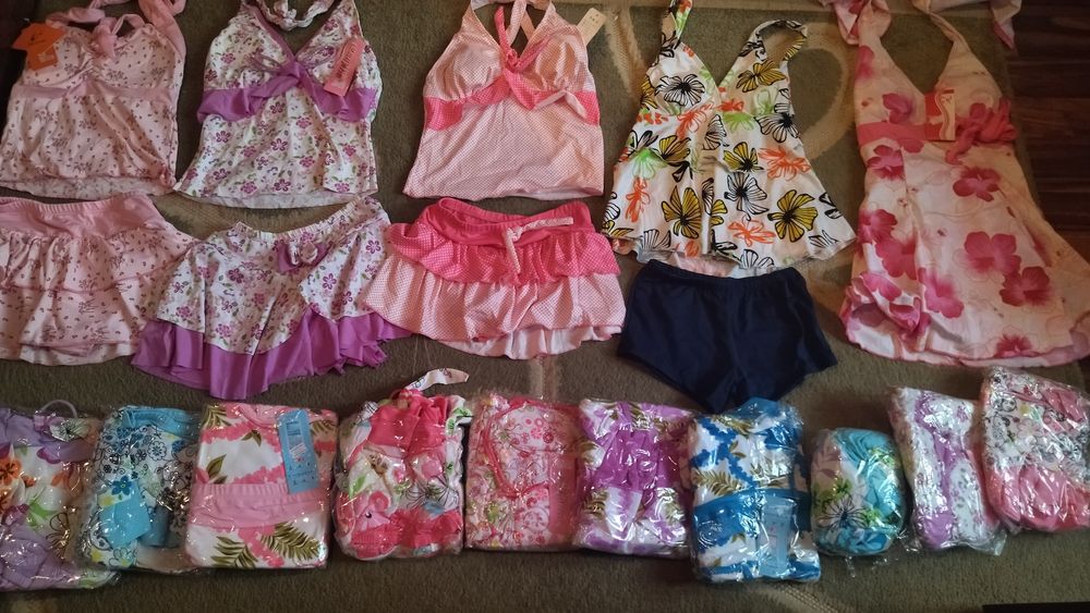 Купальники подростковые по 1500 тг ,и  двойки  шорты+футбо