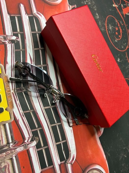 Ochelari de Soare Cartier Rimless Round Silver Strass – Noi cu Cutie