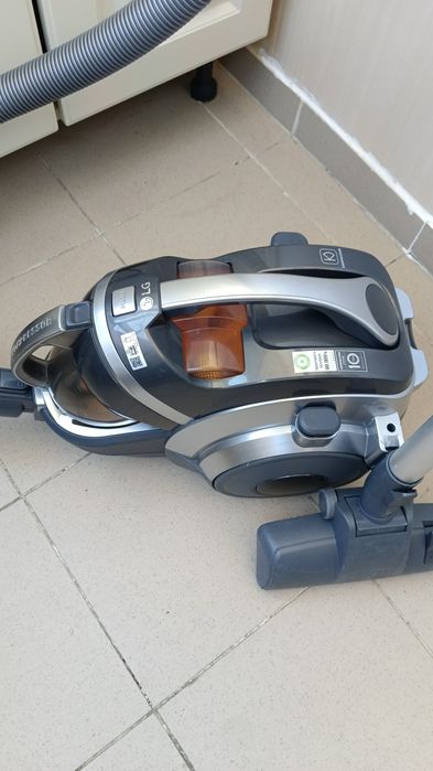 Пылесос LG Kompressor 2000w
