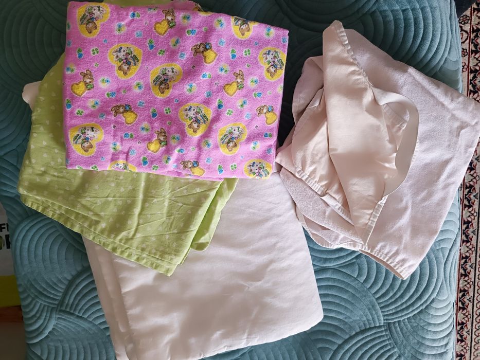 Одеяло детское и простынь на резинке