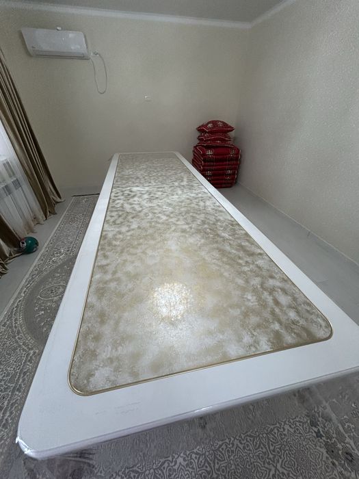 Стол гостиный 4 метр