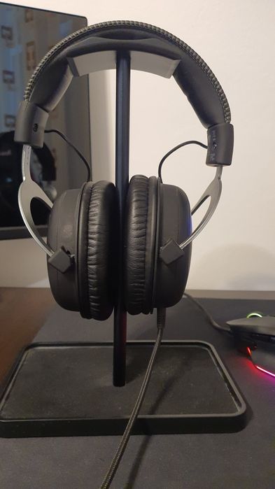 Stand  casti Avantree HS909