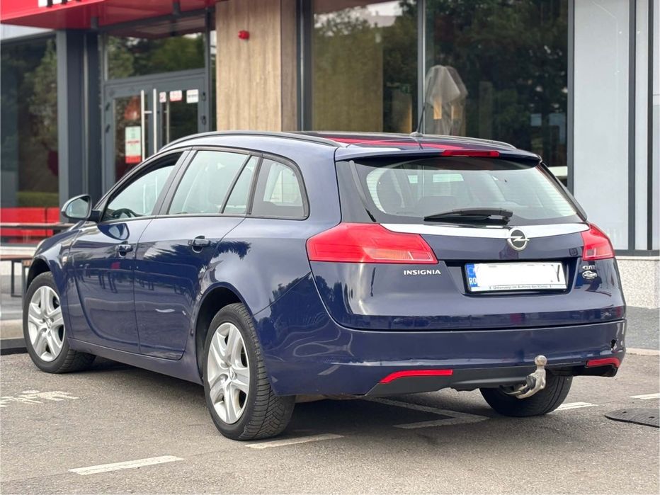 Vand sau schimb Opel insinia