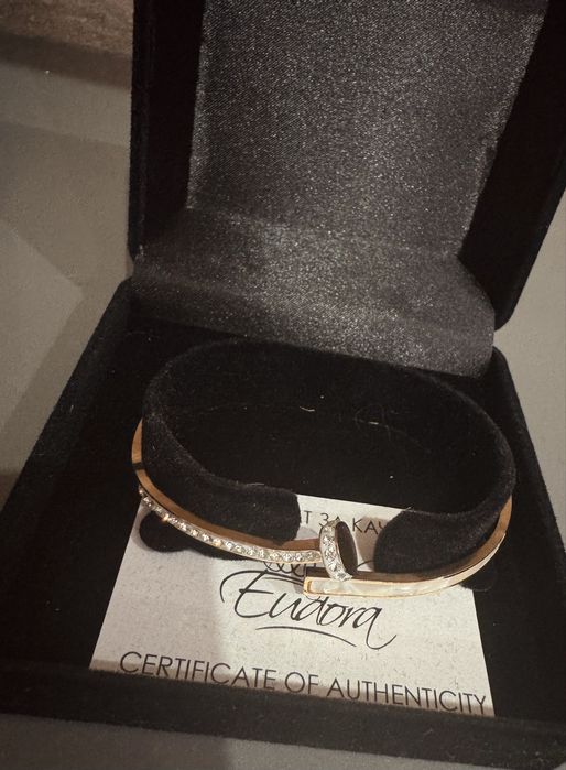 Луксозна гривна