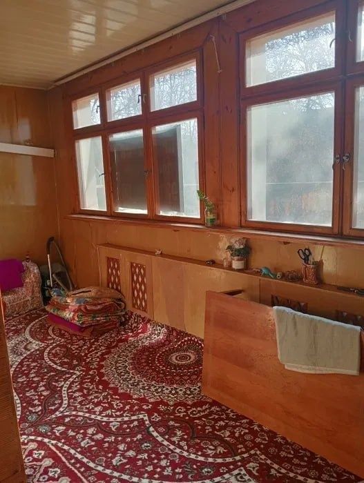 Продаётся на Карасу-2 3ком