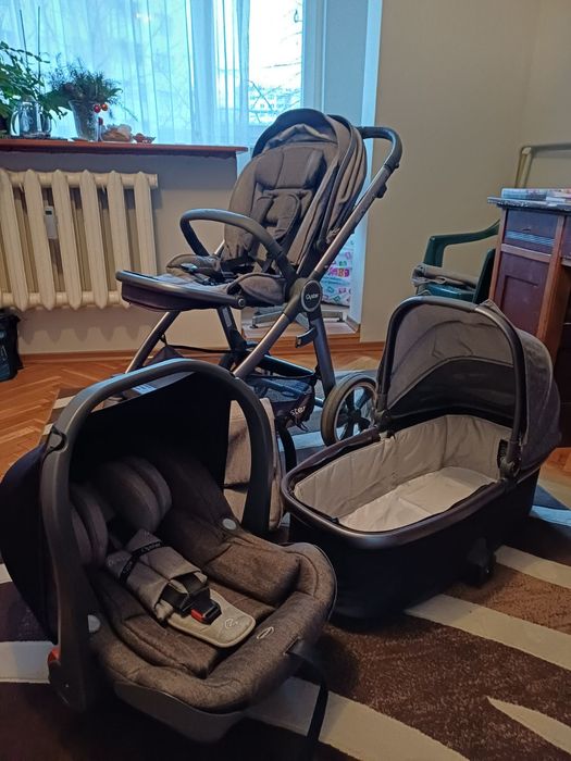 Бебешка количка Oyster 3 с 2 коша, кошче за кола и още аксесоари