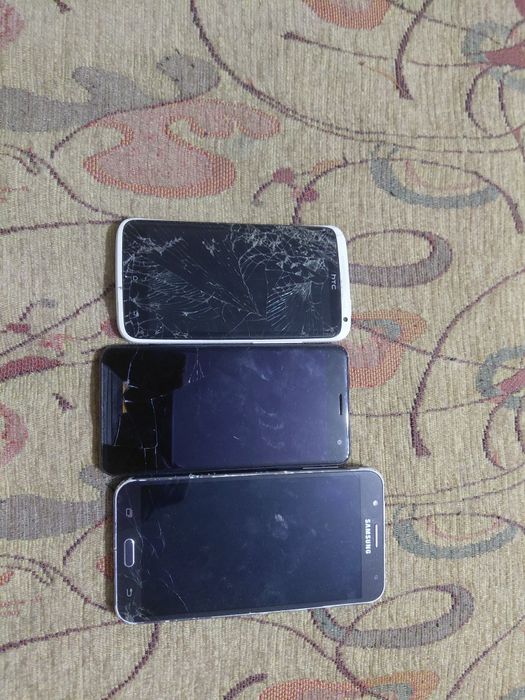 Продам 3 телефона хлам.НЕ РАБОЧИЕ .