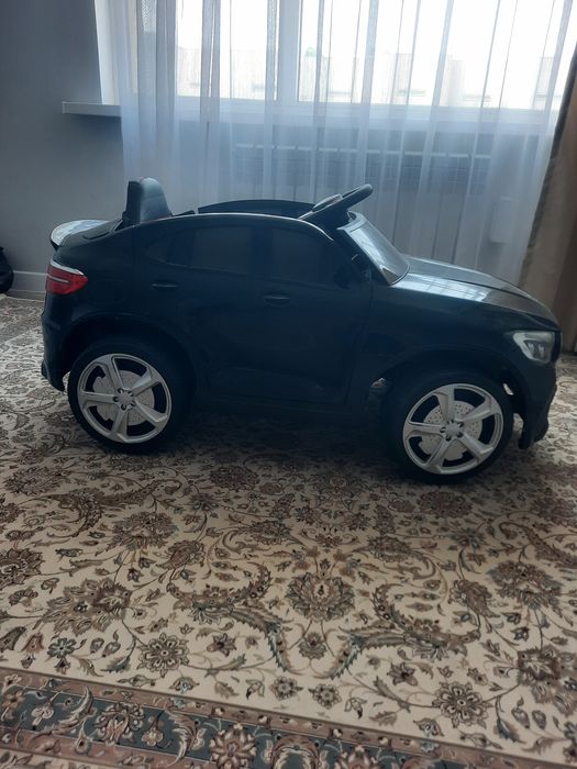 Продам Детский машинку