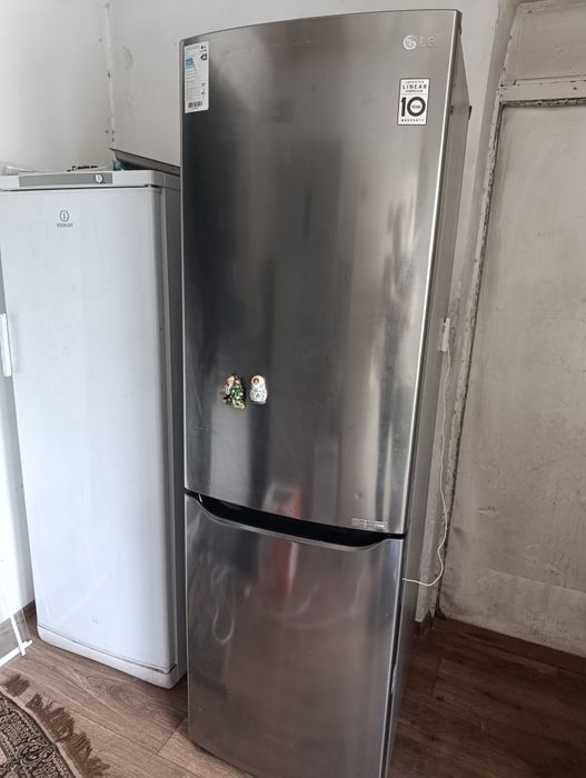 Холодильник Лджи полностью рабочий