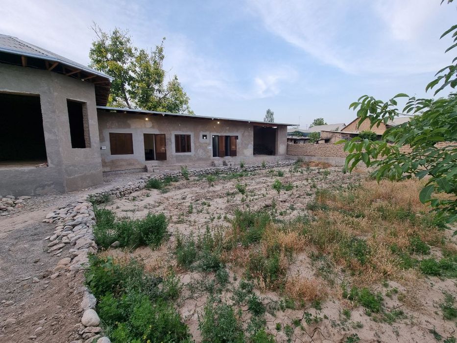 Shahrisabz shahrida karobka holatidagi uy sotiladi