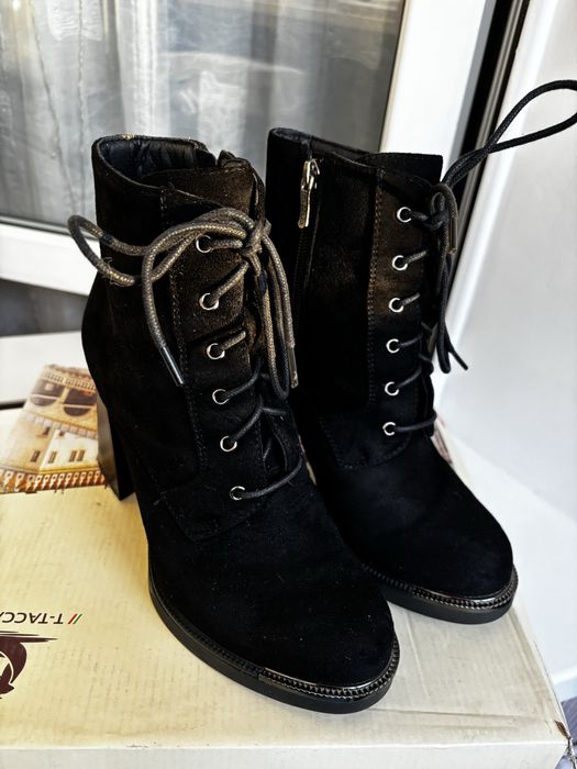 Ботильоны на каблуке черные