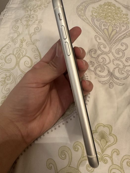 Продается Айфон 11