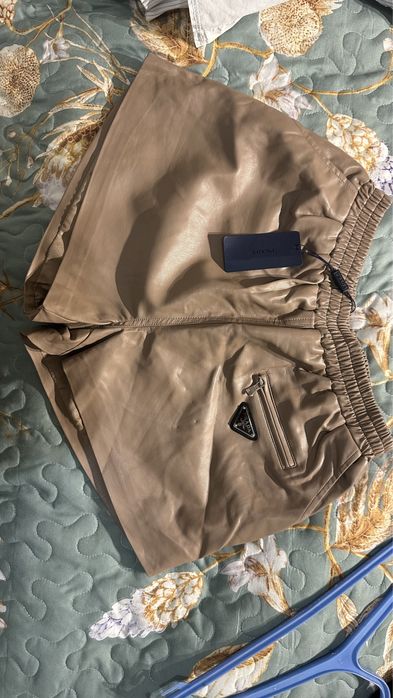 Шорты кожанный женская