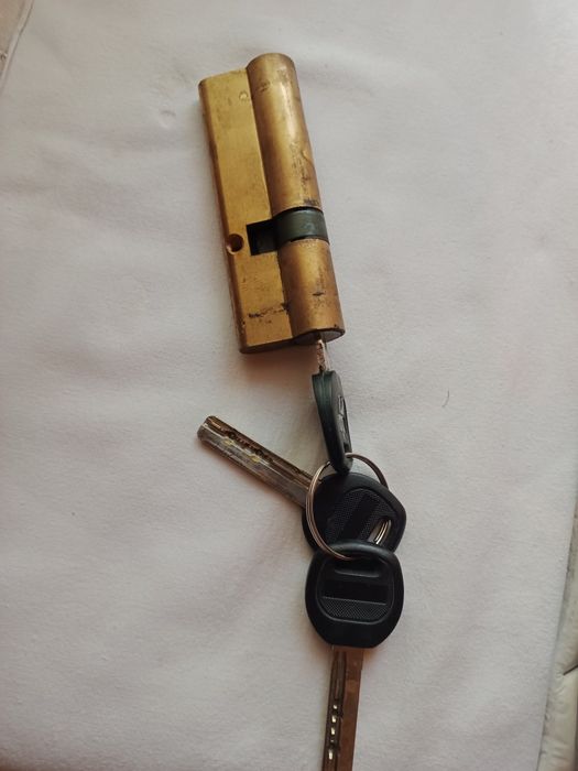 Продам сердцевину для замка